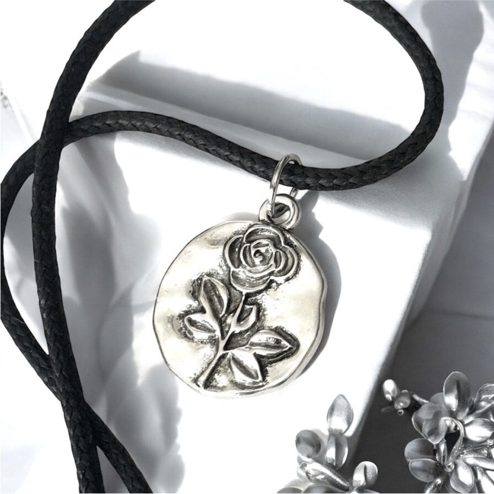 5 For $25💫Rocking Silver Bohemian Rose Pendant - Picture 3 of 5